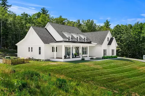 28 Brynn Ln #7, Alton, NH 03809