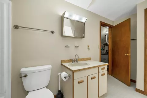Bath - 28 Tideview Dr, Dover, NH 03820 photo 1 of 2