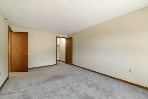 Bedroom - 28 Tideview Dr, Dover, NH 03820 photo 2 of 5
