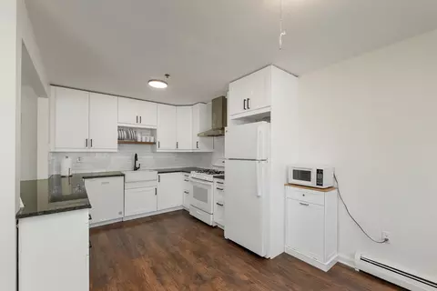 Kitchen - 28 Tideview Dr, Dover, NH 03820 photo 4 of 4