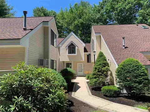 14 Franklin Hts, Rochester, NH 03866