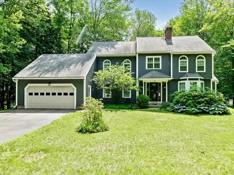 20 Hagan Dr, Essex Junction, VT 05452