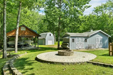48 Paradise Dr, Moultonborough, NH 03254