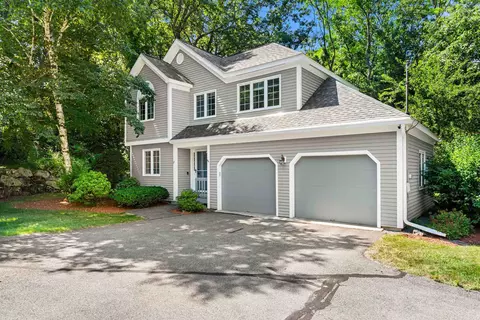 21 Foxglove Ct, Nashua, NH 03062
