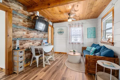 Living - 16 Riverview Ter, Hampton, NH 03842 photo 3 of 8