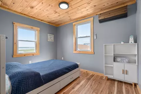 Bedroom - 16 Riverview Ter, Hampton, NH 03842 photo 5 of 7