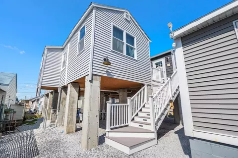 Exterior - 16 Riverview Ter, Hampton, NH 03842 photo 3 of 8