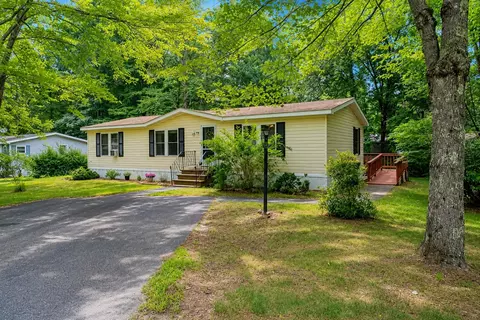 12 York Ct, Rochester, NH 03868