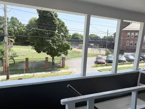 Exterior - 87 Spring St, Burlington, VT 05401 photo 5 of 5