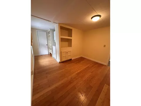 Living - 87 Spring St, Burlington, VT 05401 photo 5 of 6