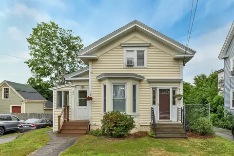 36 Central St, Farmington, NH 03835