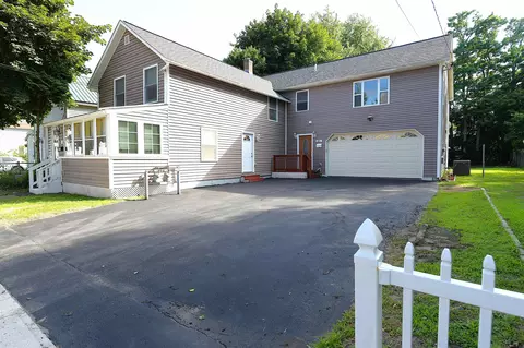 82 Hickok St, Winooski, VT 05404