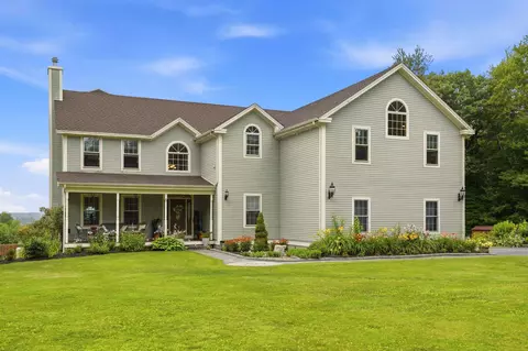 202 South Rd, Deerfield, NH 03037