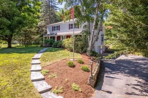 8 Mirror Lake Dr, Tuftonboro, NH 03853
