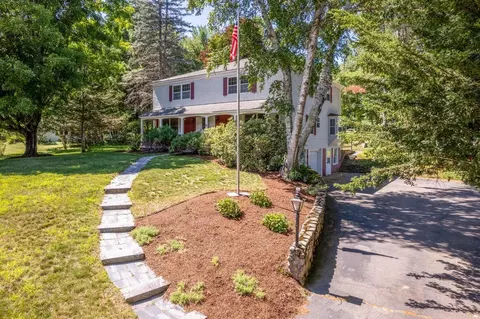8 Mirror Lake Dr, Tuftonboro, NH 03853