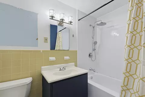 Bath - 6 Brookside Dr #2, Exeter, NH 03833 photo 3 of 3