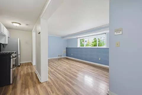 Living - 6 Brookside Dr #2, Exeter, NH 03833 photo 3 of 4