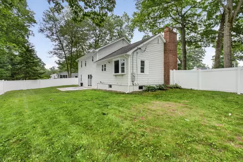 Exterior - 91 Carolan Ave, Hampton, NH 03842 photo 3 of 8