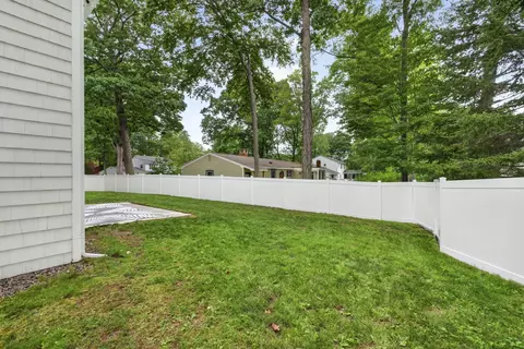 Exterior - 91 Carolan Ave, Hampton, NH 03842 photo 4 of 8