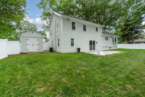 Exterior - 91 Carolan Ave, Hampton, NH 03842 photo 2 of 8