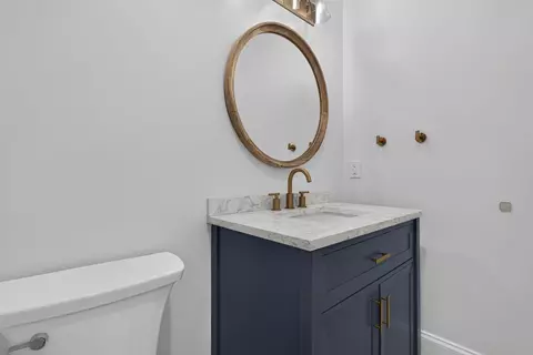 Bath - 91 Carolan Ave, Hampton, NH 03842 photo 4 of 6