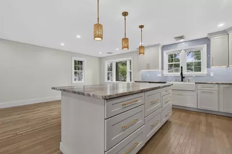Kitchen - 91 Carolan Ave, Hampton, NH 03842 photo 3 of 4