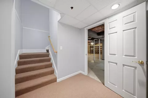 Entry Way - 34 Mammoth Rd #18, Hooksett, NH 03106 photo 2 of 2