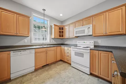 Kitchen - 34 Mammoth Rd #18, Hooksett, NH 03106 photo 1 of 3