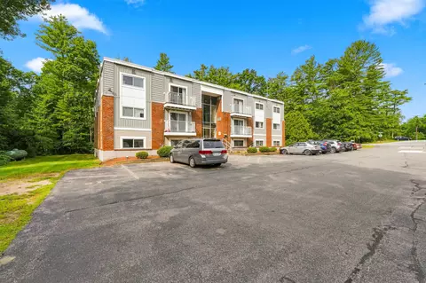 101 Capitol Hill Dr # G, Londonderry, NH 03053