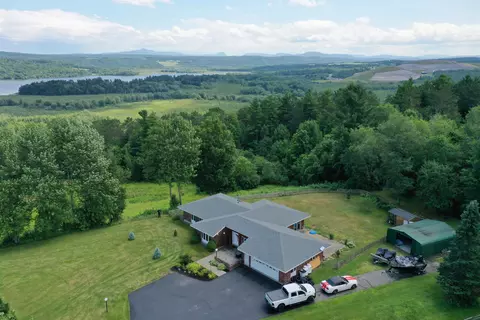 537 Memphremagog Vws, Newport, VT 05855