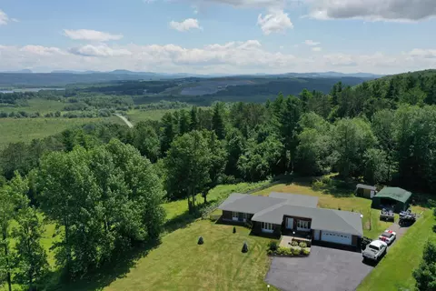537 Memphremagog Vws, Newport, VT 05855