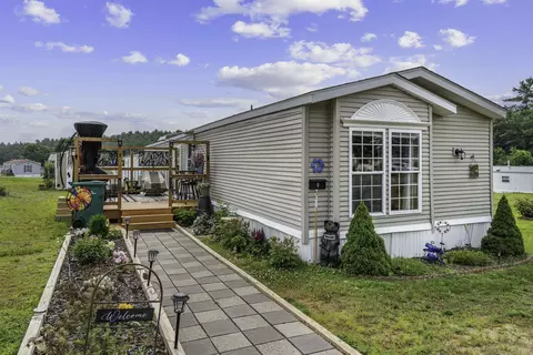 9 Saint Joseph Dr, Belmont, NH 03220