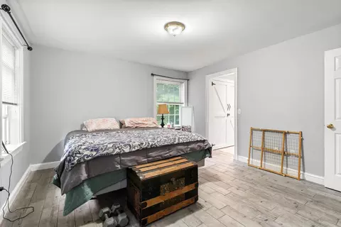Bedroom - 68 Route 127 Rte, Warner, NH 03278 photo 3 of 7