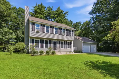 29 Chase Brook Cir, Litchfield, NH 03052