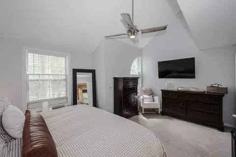 Bedroom - 1465 Hooksett Rd #117, Hooksett, NH 03106 photo 2 of 7