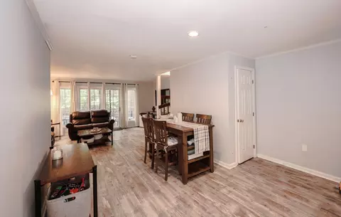 Dining - 1465 Hooksett Rd #117, Hooksett, NH 03106 photo 3 of 4