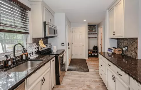 Kitchen - 1465 Hooksett Rd #117, Hooksett, NH 03106 photo 3 of 3