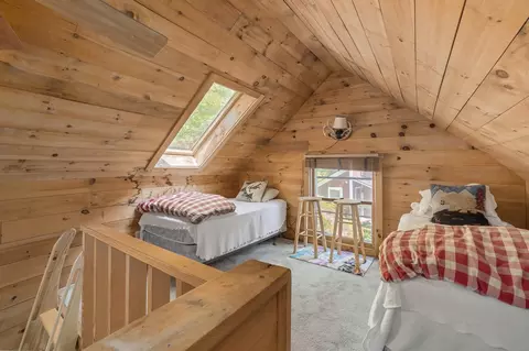 Bedroom - 31 Mill Rd, Warren, VT 05674 photo 4 of 5
