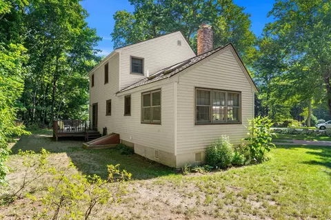 Exterior - 2 Noel St, Hampton, NH 03842 photo 5 of 7