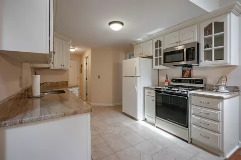 Kitchen - 3 Chandler Dr, Atkinson, NH 03811 photo 1 of 3