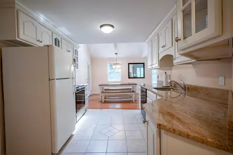 Kitchen - 3 Chandler Dr, Atkinson, NH 03811 photo 3 of 3