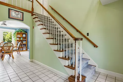 Entry Way - 3 Gold Post Rd, Dover, NH 03820 photo 4 of 6