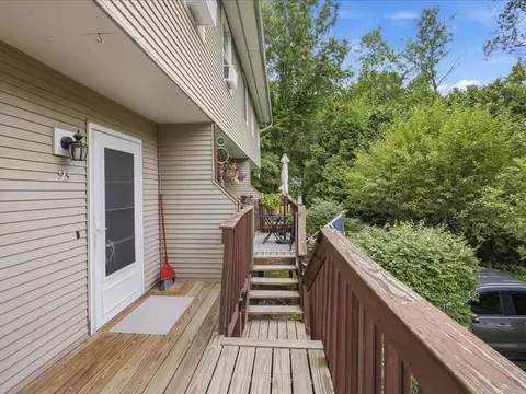 93 E Main St, Richmond, VT 05477