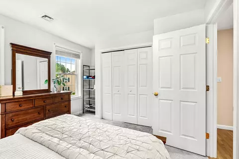 Bedroom - 8 Leni Rd, Windham, NH 03087 photo 5 of 7
