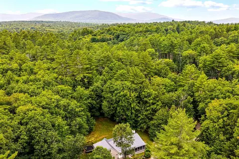 82 Fairgrounds Rd, Bradford, NH 03221