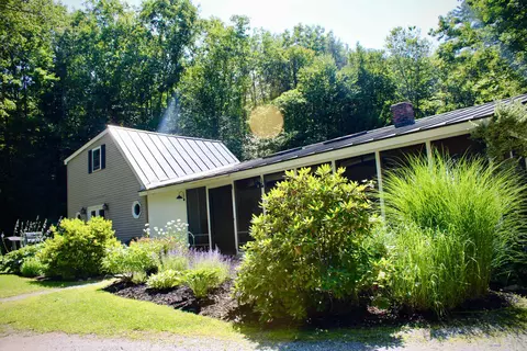 82 Fairgrounds Rd, Bradford, NH 03221