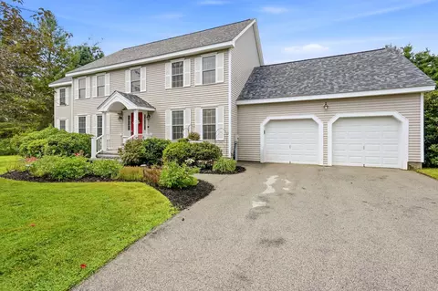 14 Sweet William Cir, Nashua, NH 03062