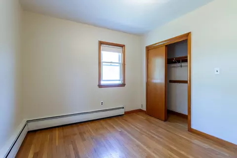 Bedroom - 16 Tuck Rd, Hampton, NH 03842 photo 2 of 6