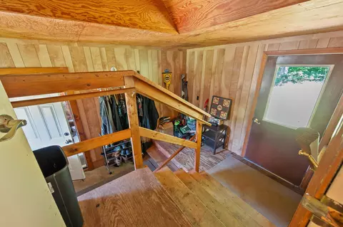 Entry Way - 46 Pine Hill Rd, Monroe, NH 03771 photo 2 of 2
