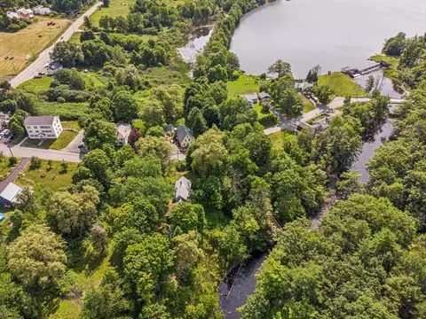 15 Payne Rd, Lebanon, NH 03766